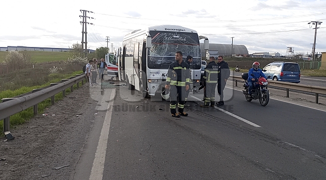 Tekirdağ'da işçi servisi askeri personel taşıyan servise çarptı: 16 yaralı
