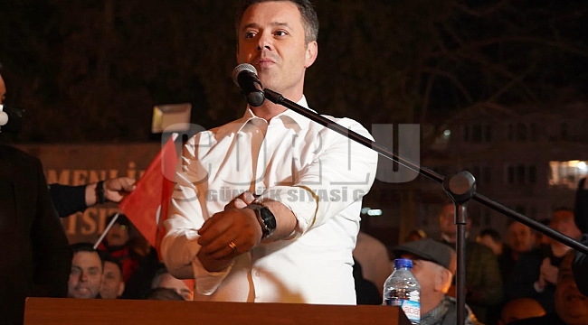 Başkan Sarıkurt Ceketi Çıkardı, Kolları Sıvadı, İmamoğlu'nu Hatırlattı