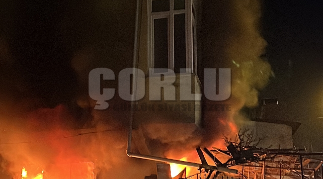 Çorlu'da korkutan yangın: 1'i ağır 5 kişi dumandan etkilendi